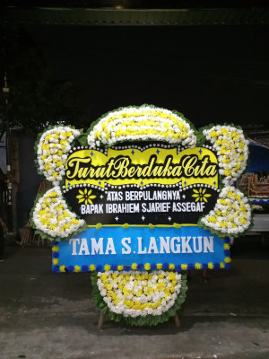 Papan Bunga Duka di Karimun